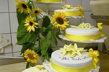 Hochzeitstreppe in Gelb