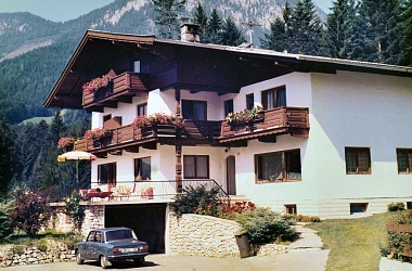 Pension Hofer mit Anbau anno 1972